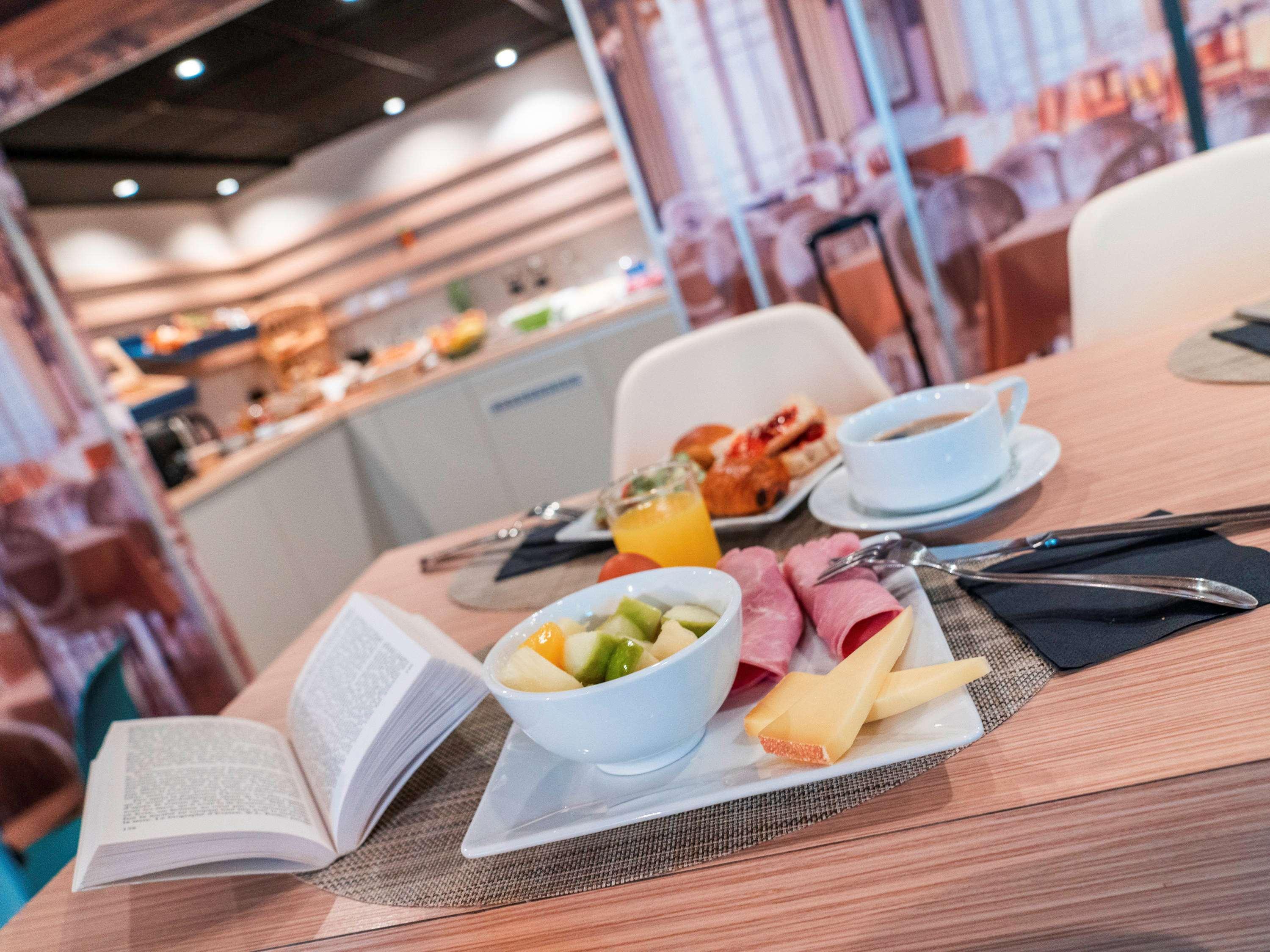 Ibis Styles Clamart Gare Grand Paris Экстерьер фото